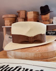 CAGNEY FEDORA | HAND WOVEN ECUADORIAN STRAW | NATURAL COLOR | SIZE 58, US 7 1/4 - Hufvud