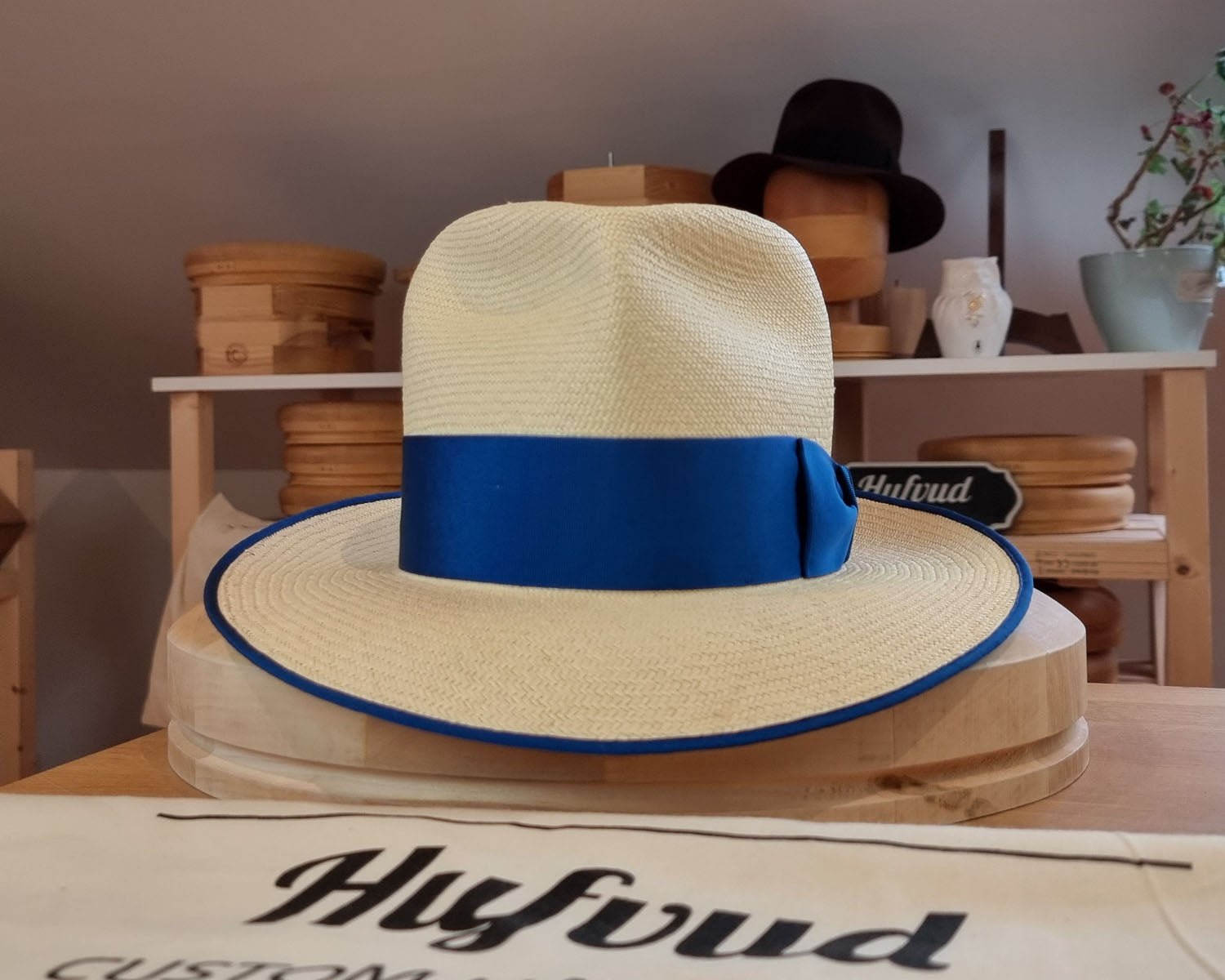CAGNEY FEDORA | HAND WOVEN ECUADORIAN STRAW | NATURAL COLOR | SIZE 59, US 7 3/8 - Hufvud