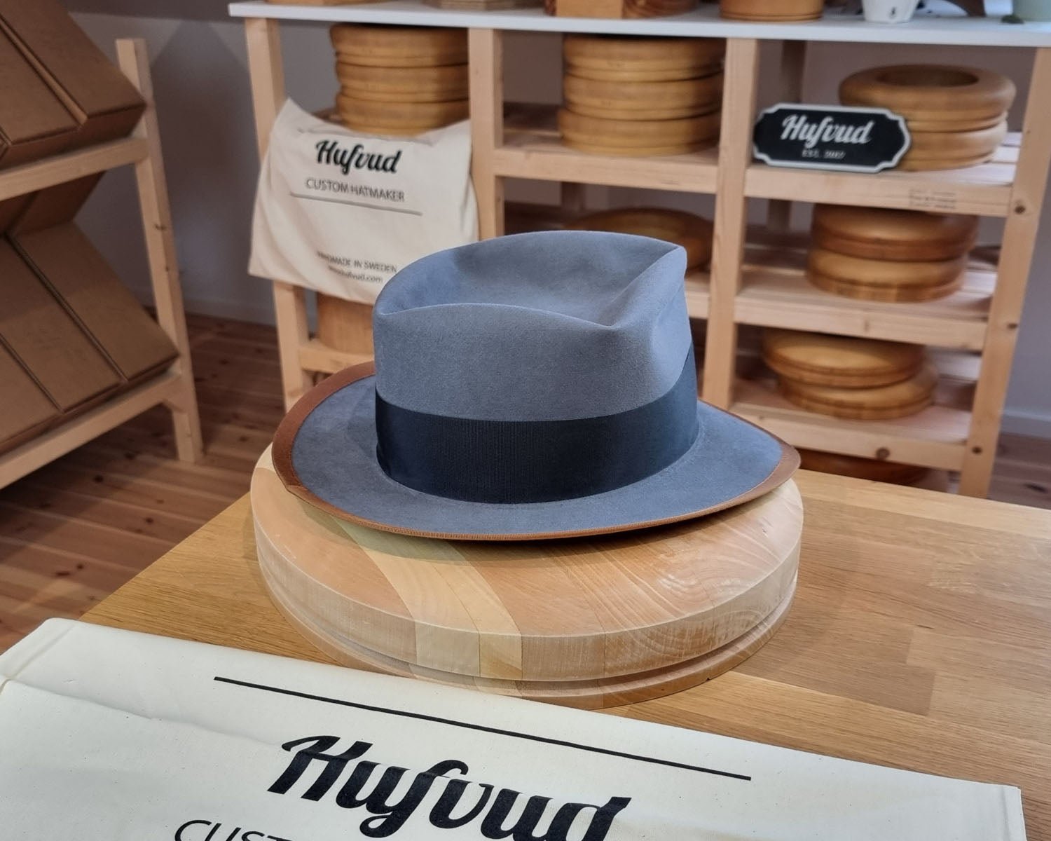 FOUR POINT CROWN FEDORA | BEAVER HUNDRED | LIMITED EDITION GRAY COLOR | SIZE 61, US 7 5/8 - Hufvud