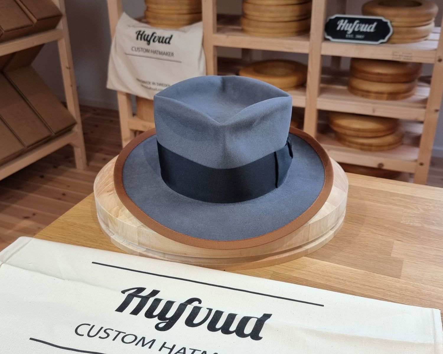 FOUR POINT CROWN FEDORA | BEAVER HUNDRED | LIMITED EDITION GRAY COLOR | SIZE 61, US 7 5/8 - Hufvud