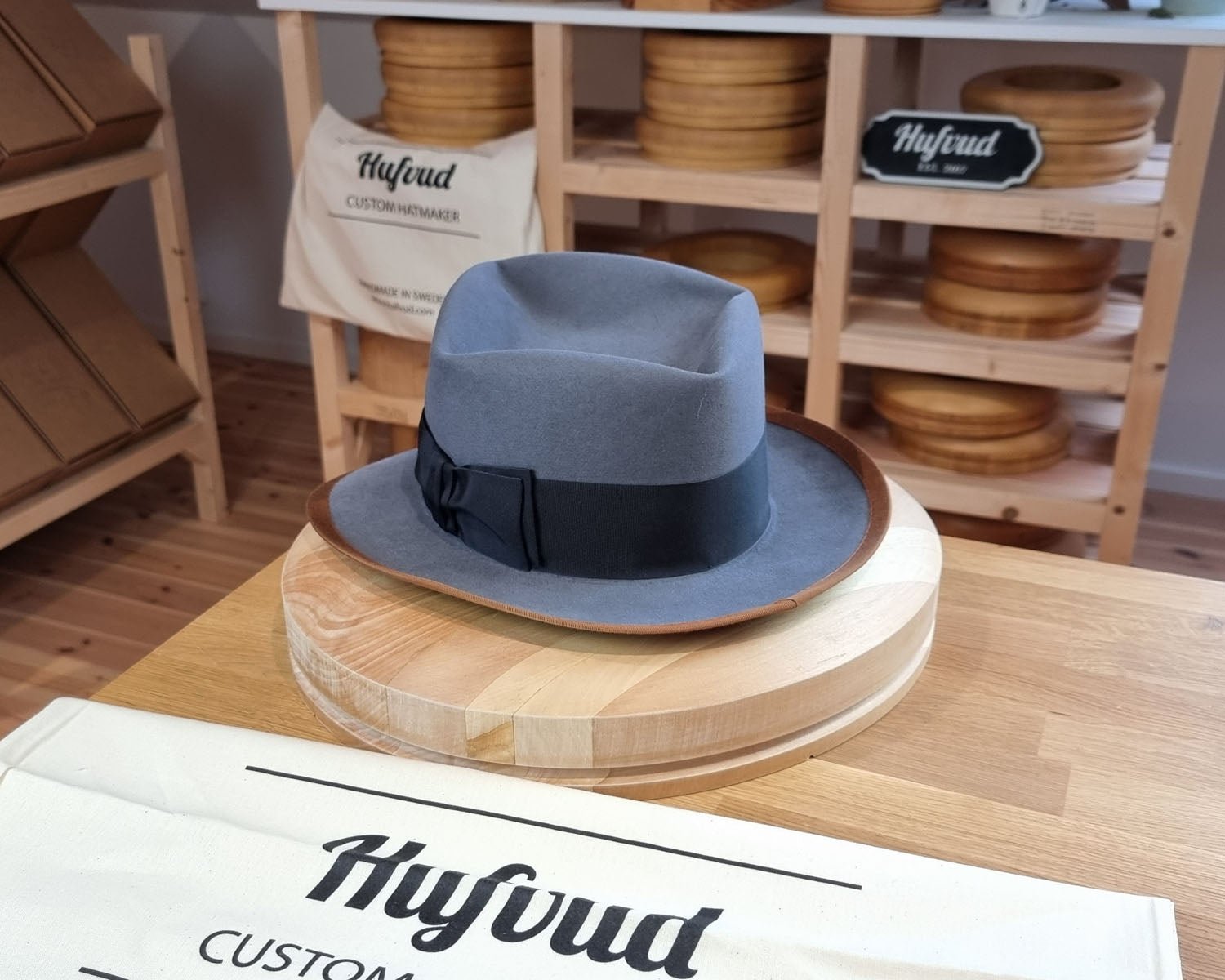 FOUR POINT CROWN FEDORA | BEAVER HUNDRED | LIMITED EDITION GRAY COLOR | SIZE 61, US 7 5/8 - Hufvud