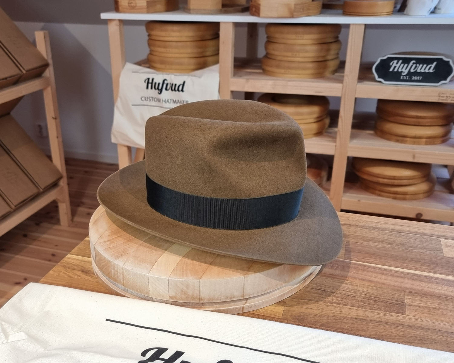 LEIFUR Adventure FEDORA | BEAVER FIFTY | WHISKEY COLOR LIMITED EDITION | WESTERN WEIGHT | SIZE 58, US 7 1/4 - Hufvud