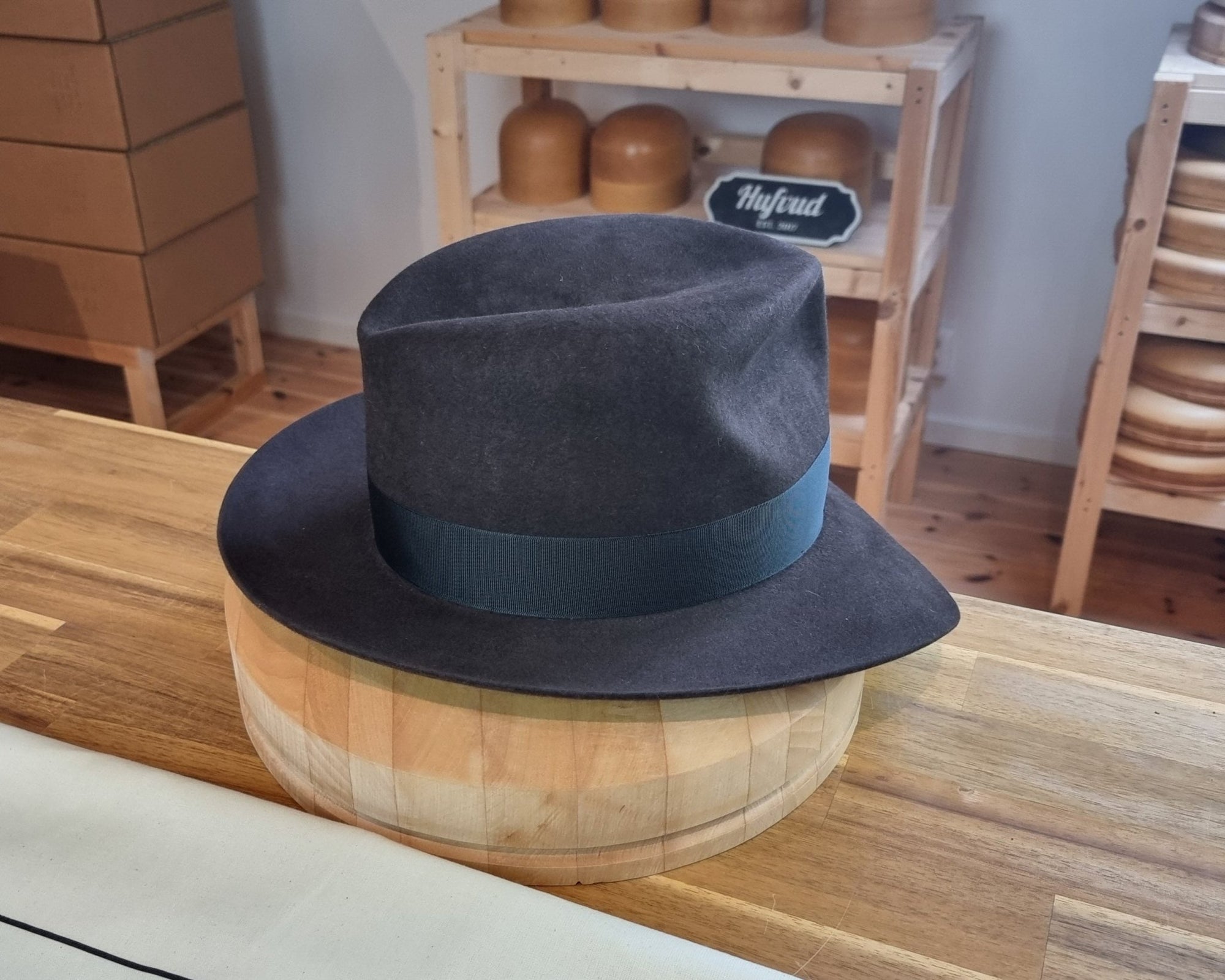 LEIFUR Adventure FEDORA | BEAVER HUNDRED | DARK BROWN COLOR LIMITED EDITION | WESTERN WEIGHT | SIZE 59, US 7 3/8 - Hufvud