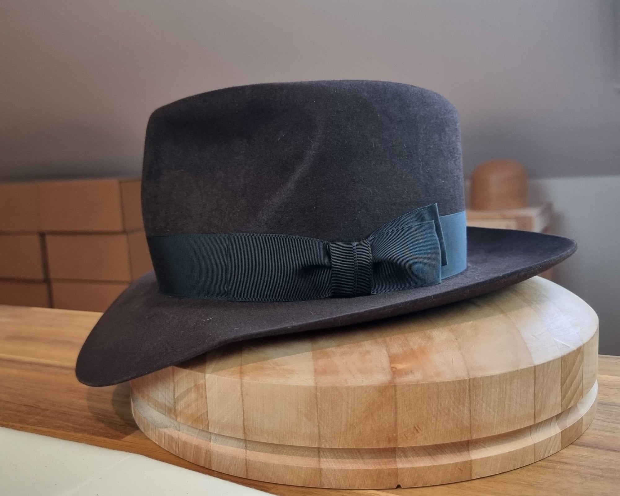 LEIFUR Adventure FEDORA | BEAVER HUNDRED | DARK BROWN COLOR LIMITED EDITION | WESTERN WEIGHT | SIZE 59, US 7 3/8 - Hufvud