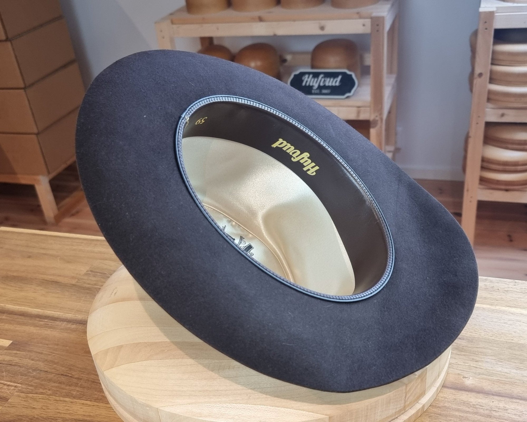 LEIFUR Adventure FEDORA | BEAVER HUNDRED | DARK BROWN COLOR LIMITED EDITION | WESTERN WEIGHT | SIZE 59, US 7 3/8 - Hufvud
