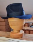 LEIFUR Adventure FEDORA | BEAVER HUNDRED | DARK NAVY BLUE COLOR | WESTERN WEIGHT | SIZE 58, US 7 1/4 - Hufvud