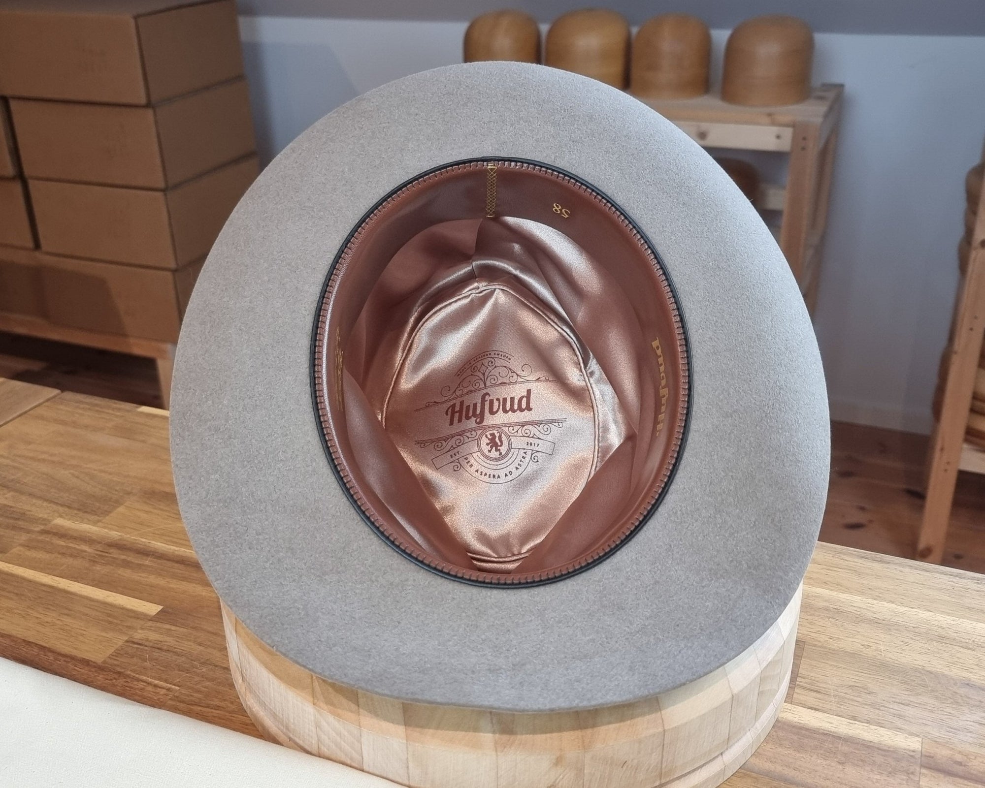 LEIFUR Adventure FEDORA | BEAVER HUNDRED | NATURAL COLOR LIMITED EDITION | WESTERN WEIGHT | SIZE 58, US 7 1/4 - Hufvud
