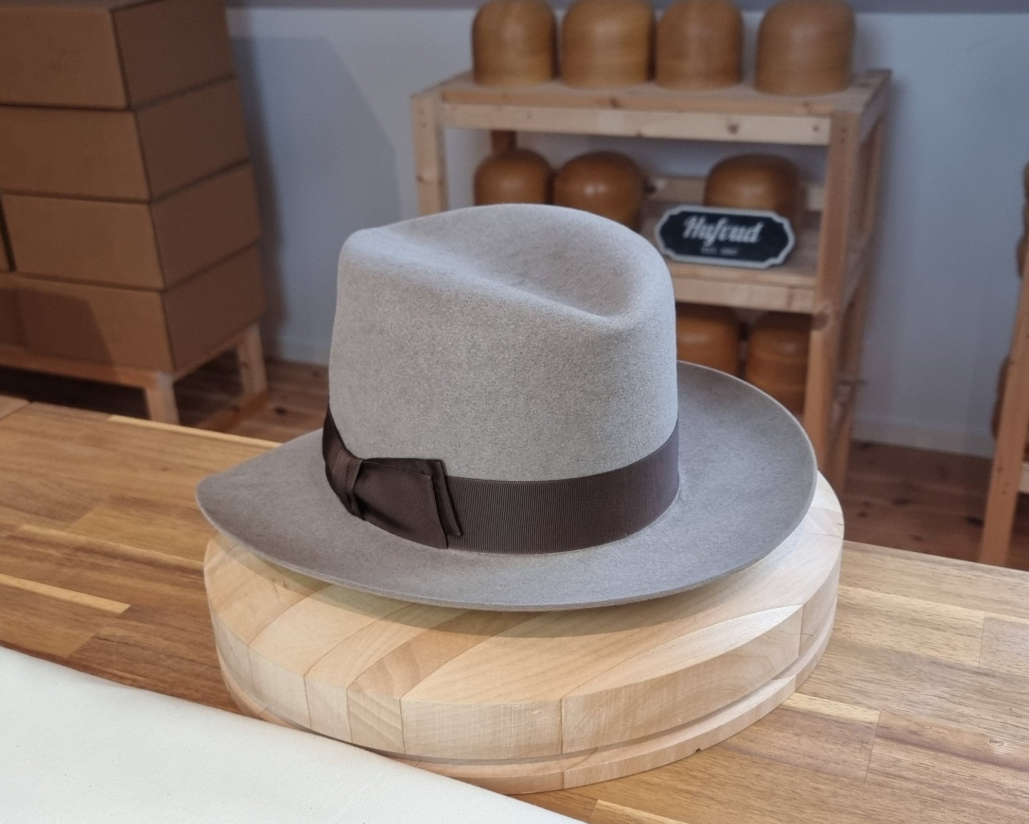 LEIFUR Adventure FEDORA | BEAVER HUNDRED | NATURAL COLOR LIMITED EDITION | WESTERN WEIGHT | SIZE 58, US 7 1/4 - Hufvud