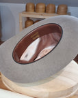 LEIFUR Adventure FEDORA | BEAVER HUNDRED | NATURAL COLOR LIMITED EDITION | WESTERN WEIGHT | SIZE 58, US 7 1/4 - Hufvud