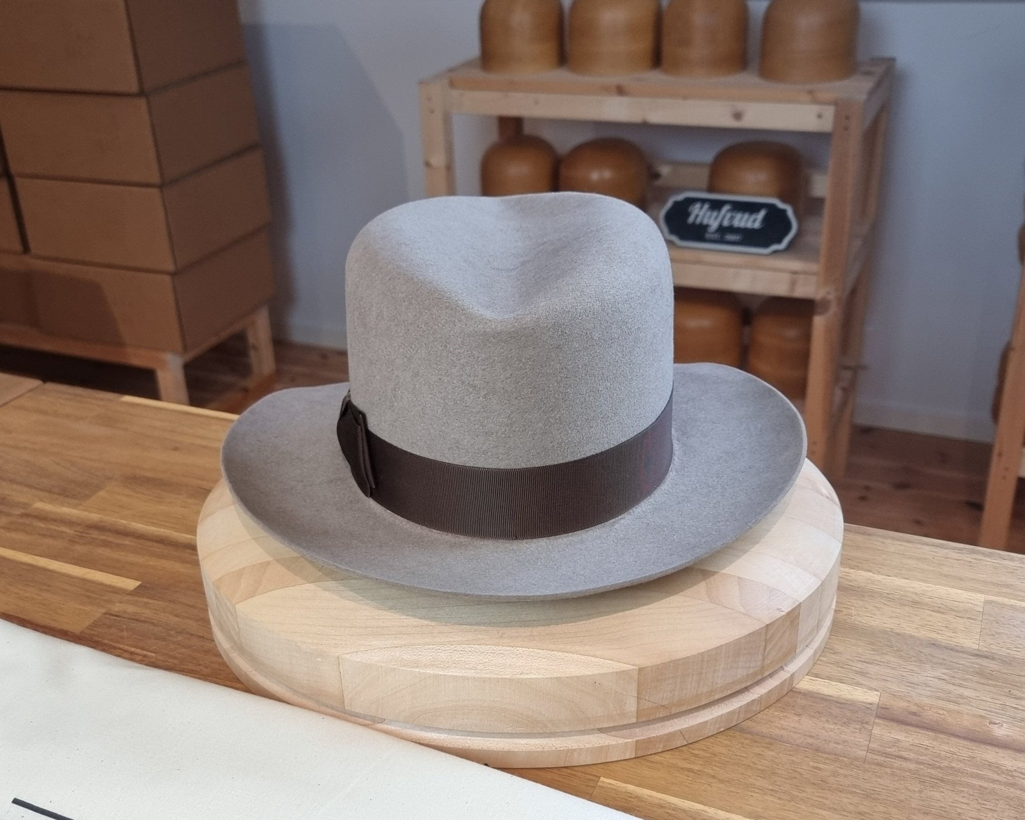 LEIFUR Adventure FEDORA | BEAVER HUNDRED | NATURAL COLOR LIMITED EDITION | WESTERN WEIGHT | SIZE 58, US 7 1/4 - Hufvud