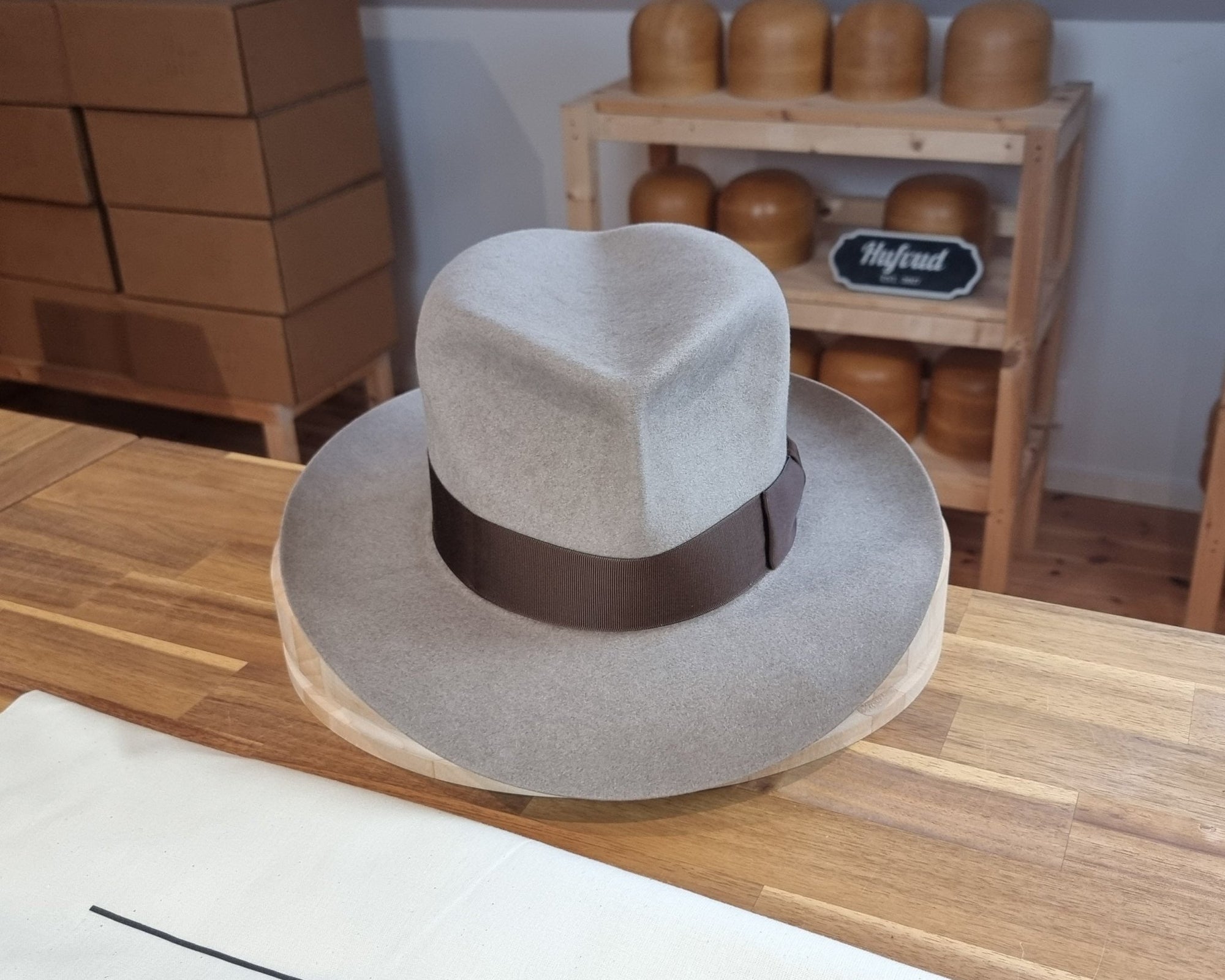 LEIFUR Adventure FEDORA | BEAVER HUNDRED | NATURAL COLOR LIMITED EDITION | WESTERN WEIGHT | SIZE 58, US 7 1/4 - Hufvud