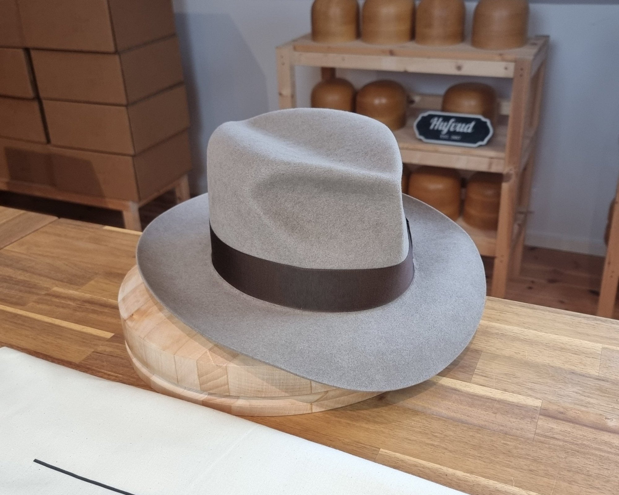 LEIFUR Adventure FEDORA | BEAVER HUNDRED | NATURAL COLOR LIMITED EDITION | WESTERN WEIGHT | SIZE 58, US 7 1/4 - Hufvud