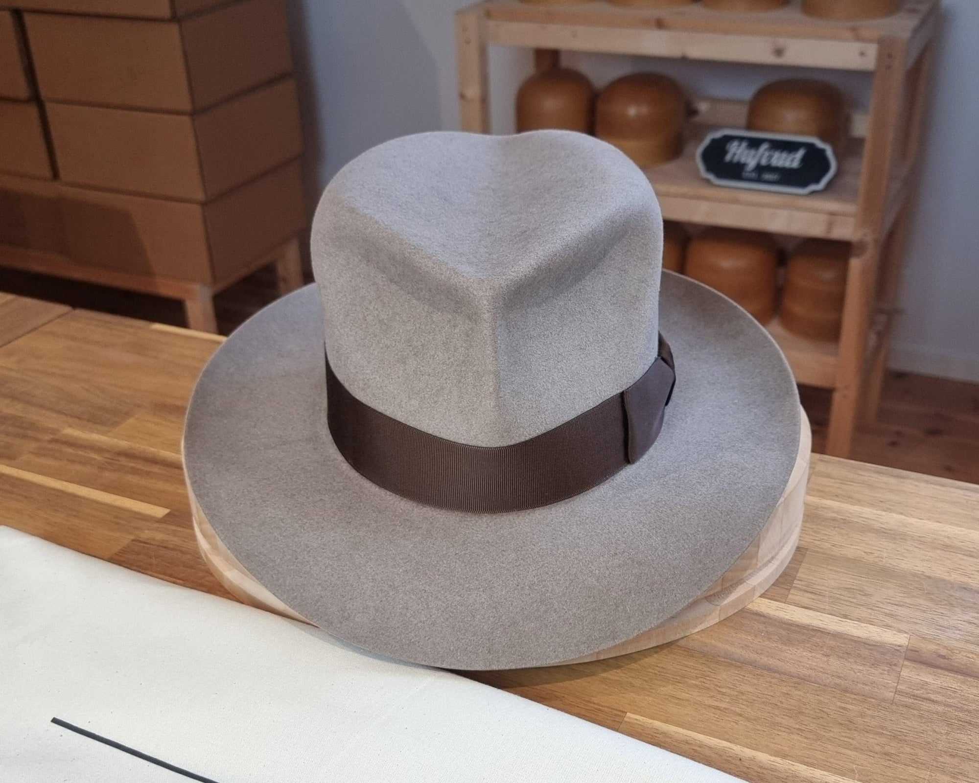 LEIFUR Adventure FEDORA | BEAVER HUNDRED | NATURAL COLOR LIMITED EDITION | WESTERN WEIGHT | SIZE 58, US 7 1/4 - Hufvud