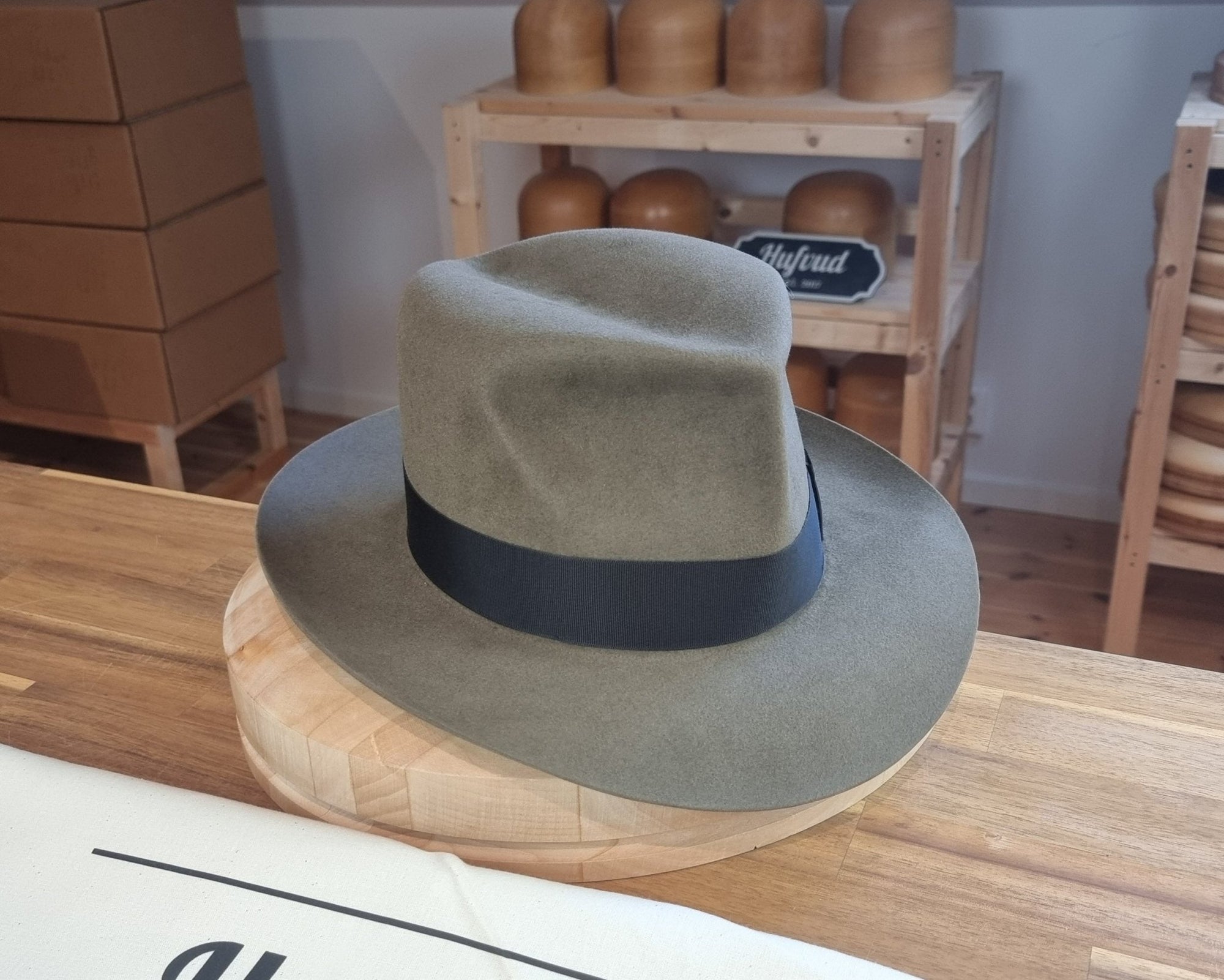 LEIFUR Adventure FEDORA | BEAVER HUNDRED | PECAN COLOR LIMITED EDITION | WESTERN WEIGHT | SIZE 58, US 7 1/4 - Hufvud