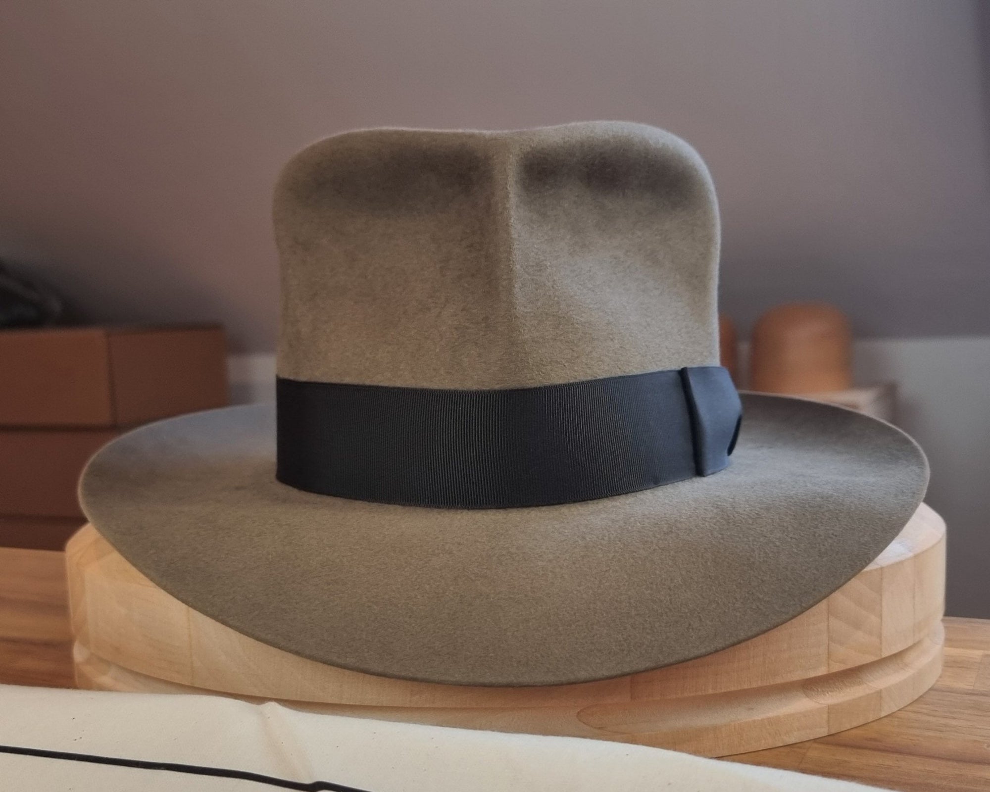 LEIFUR Adventure FEDORA | BEAVER HUNDRED | PECAN COLOR LIMITED EDITION | WESTERN WEIGHT | SIZE 58, US 7 1/4 - Hufvud