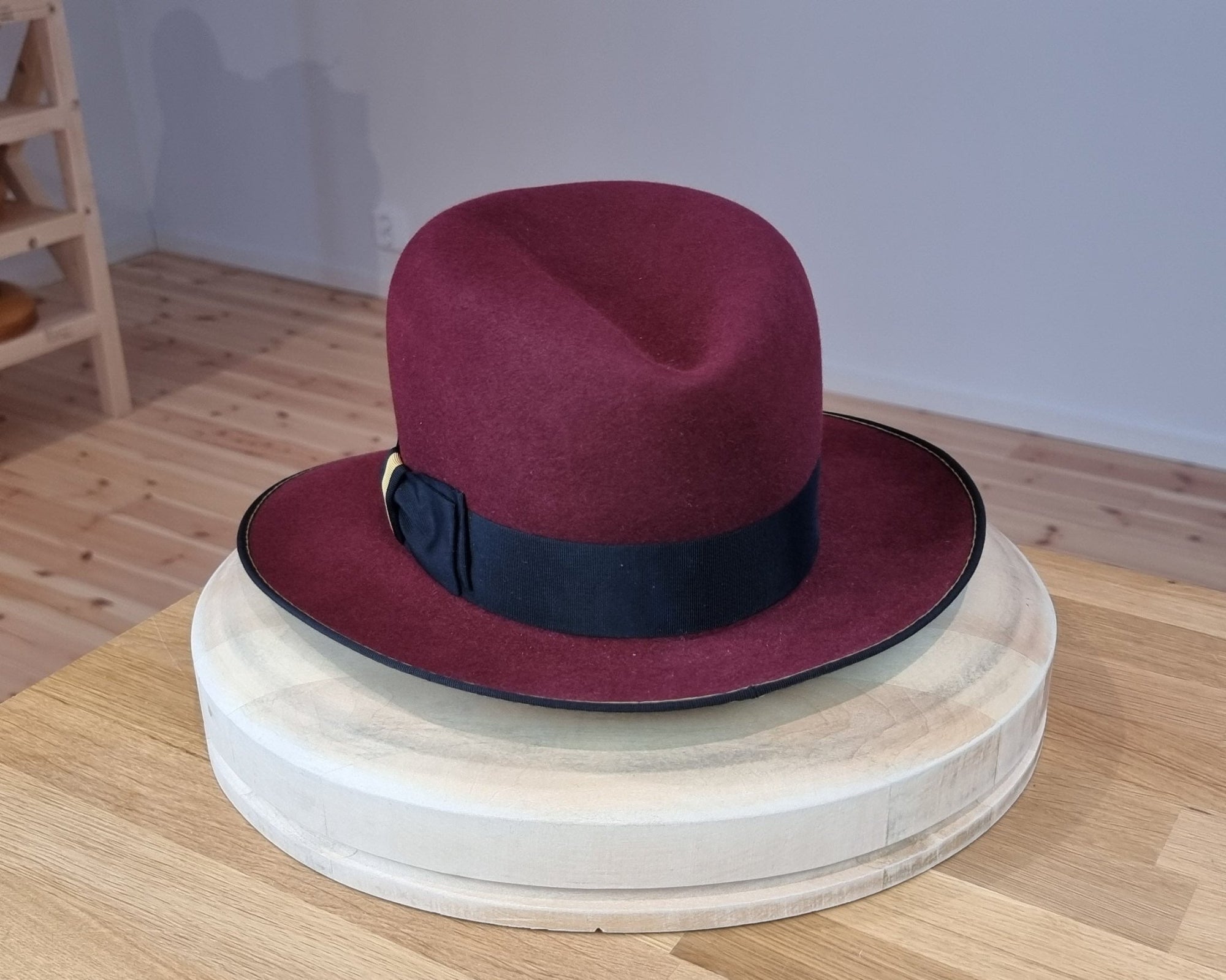 LEIFUR FEDORA | BURGUNDY | RABBIT &amp; HARE DELUXE BLEND | SIZE 60, US 7 1/2