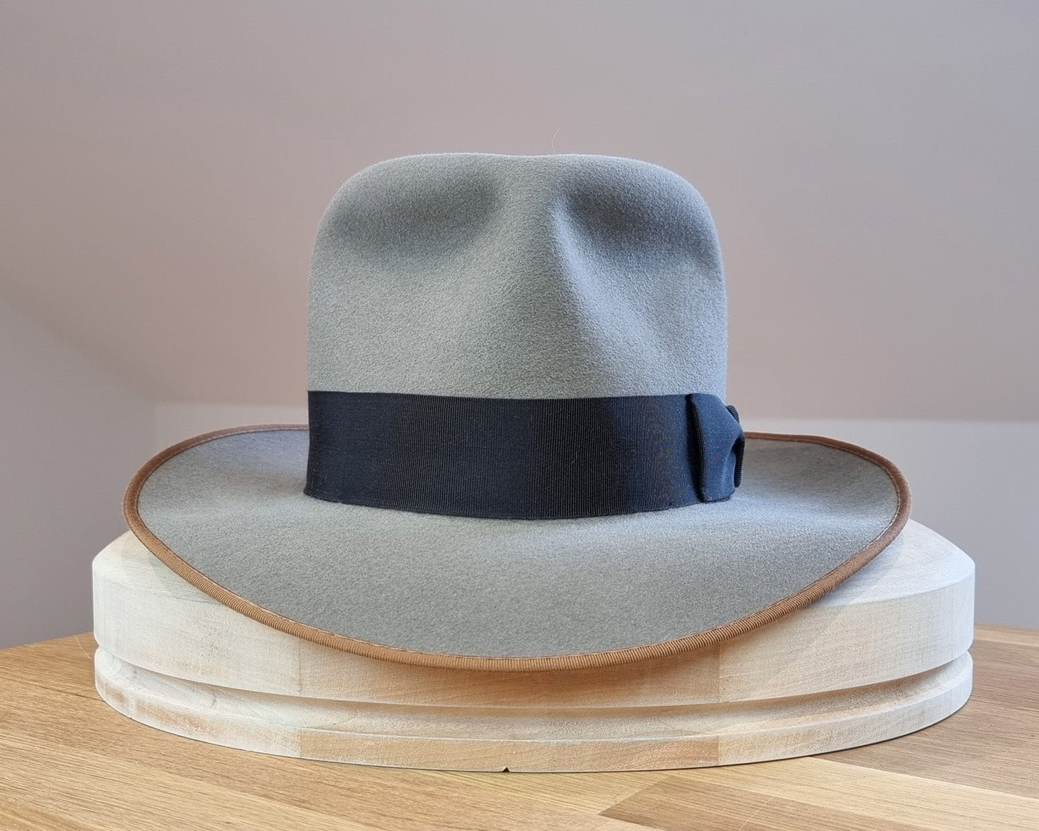 LEIFUR FEDORA | STONE | RABBIT &amp; HARE DELUXE BLEND | SIZE 58, US 7 1/4