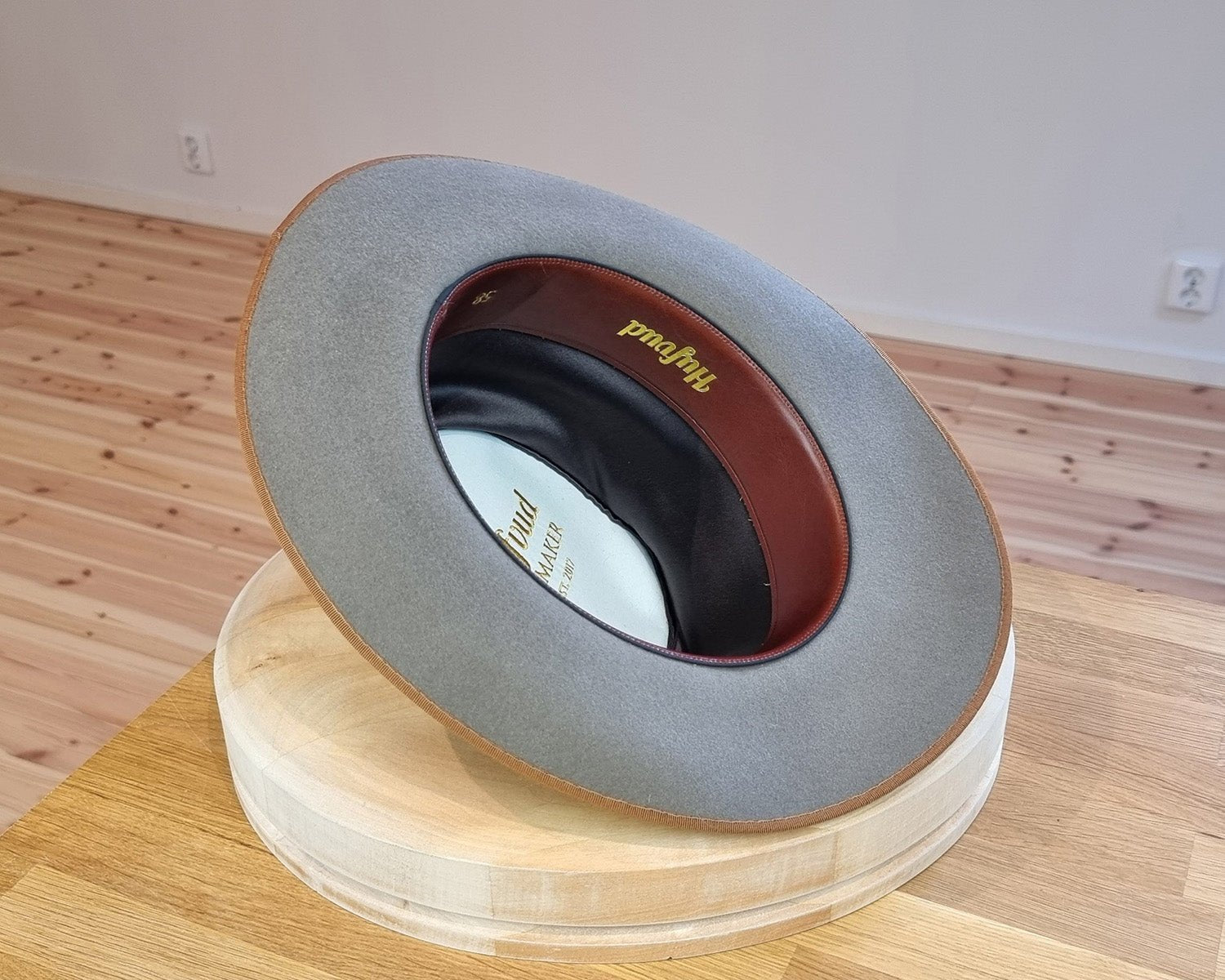 LEIFUR FEDORA | STONE | RABBIT &amp; HARE DELUXE BLEND | SIZE 58, US 7 1/4