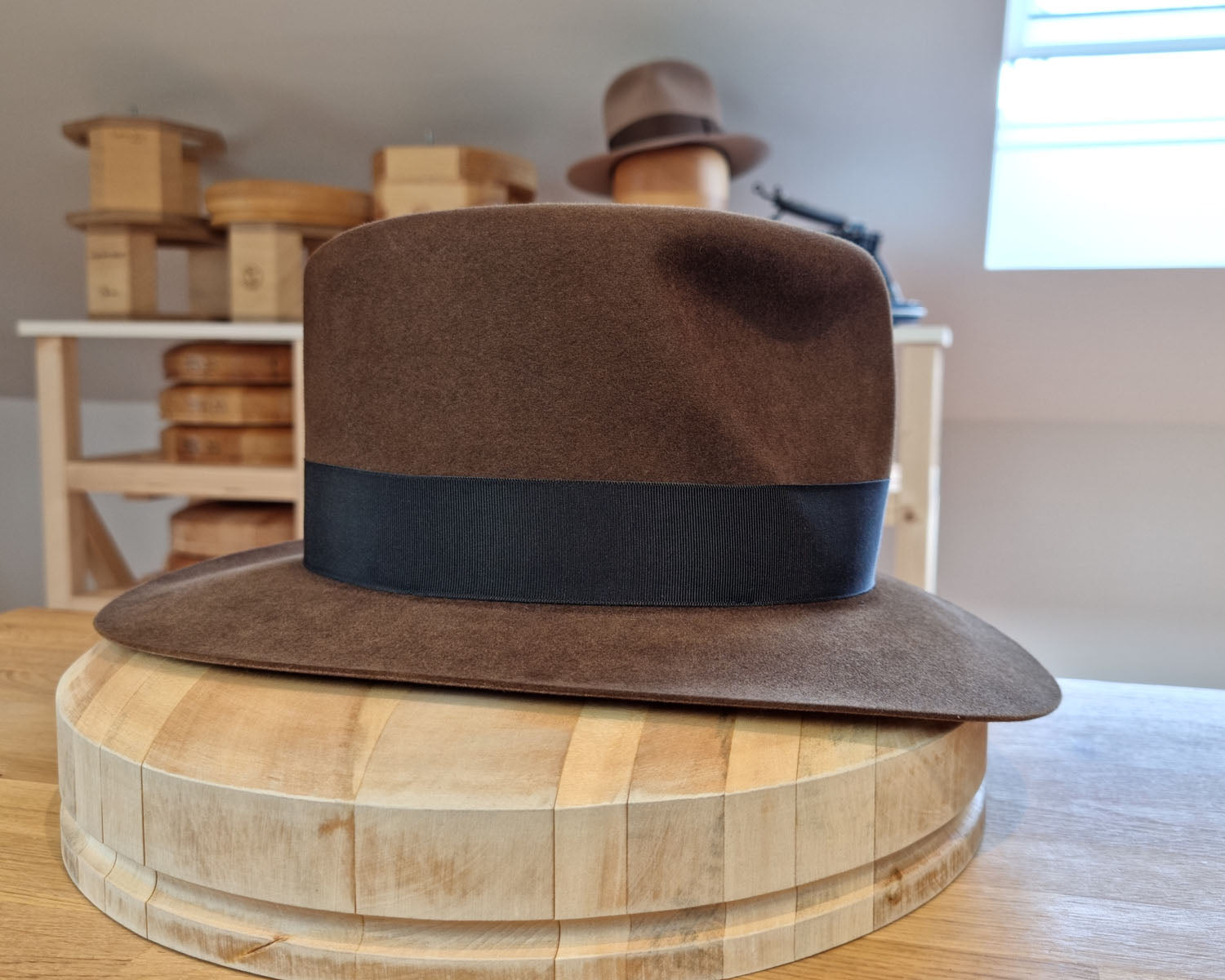 LEIFUR Lucky FEDORA | 50X BEAVER BLEND | SABLE BROWN | SIZE 58, US 7 1/4