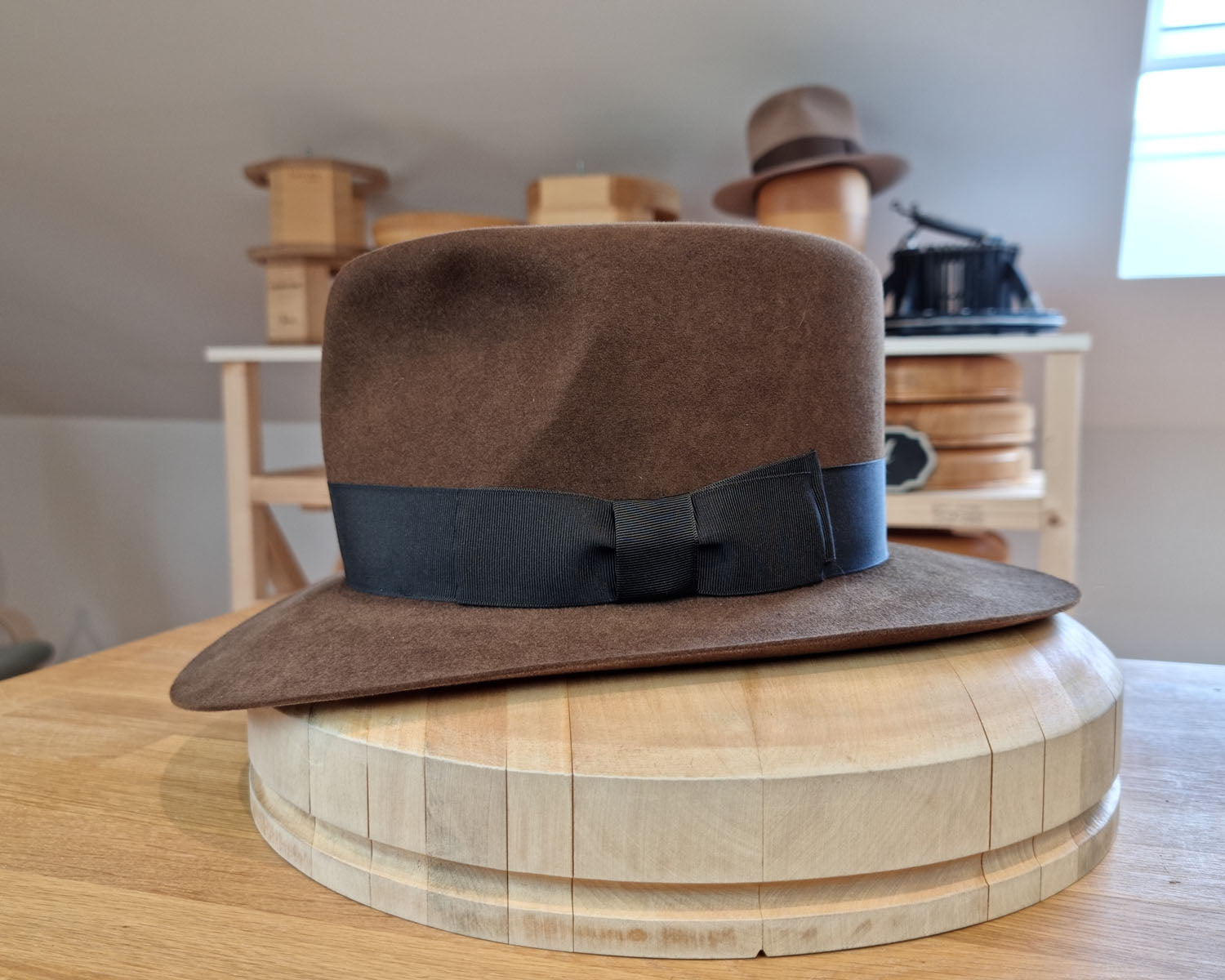 LEIFUR Lucky FEDORA | 50X BEAVER BLEND | SABLE BROWN | SIZE 58, US 7 1/4