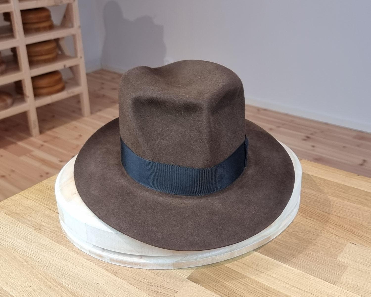 LEIFUR Lucky FEDORA | 50X BEAVER BLEND | SABLE BROWN | SIZE 59, US 7 3/8