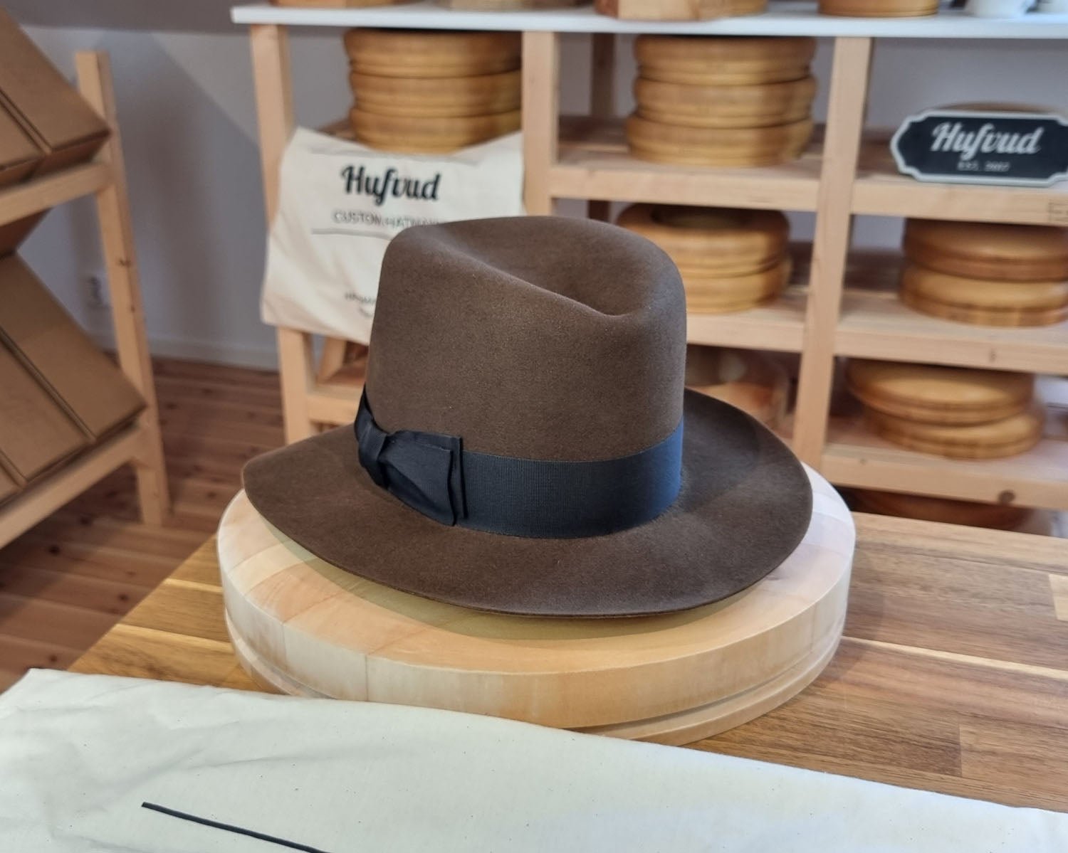 LEIFUR Lucky FEDORA | BEAVER HUNDRED | SABLE BROWN COLOR | SIZE 58, US 7 1/4 - Hufvud