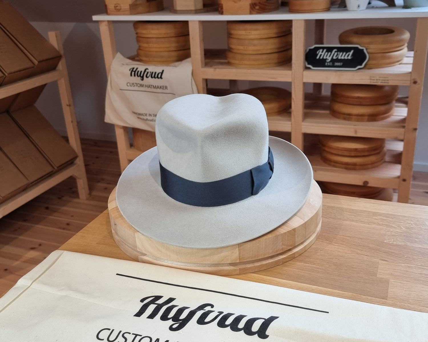 LEIFUR Lucky FEDORA | NUTRIA | PLAYA COLOR | SIZE 58, US 7 1/4 - Hufvud