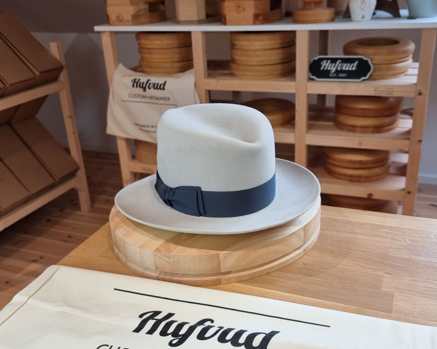 LEIFUR Lucky FEDORA | NUTRIA | PLAYA COLOR | SIZE 58, US 7 1/4 - Hufvud