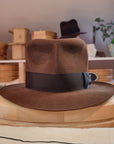LEIFUR Lucky FEDORA | RABBIT & HARE DELUXE BLEND FELT | SABLE BROWN COLOR | SIZE 56, US 7 - Hufvud