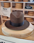 LEIFUR Lucky FEDORA | RABBIT & HARE DELUXE BLEND FELT | SABLE BROWN COLOR | SIZE 56, US 7 - Hufvud