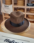 LEIFUR Lucky FEDORA | RABBIT & HARE DELUXE BLEND FELT | SABLE BROWN COLOR | SIZE 57, US 7 1/8 - Hufvud
