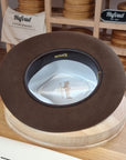 LEIFUR Lucky FEDORA | RABBIT & HARE DELUXE BLEND FELT | SABLE BROWN COLOR | SIZE 57, US 7 1/8 - Hufvud