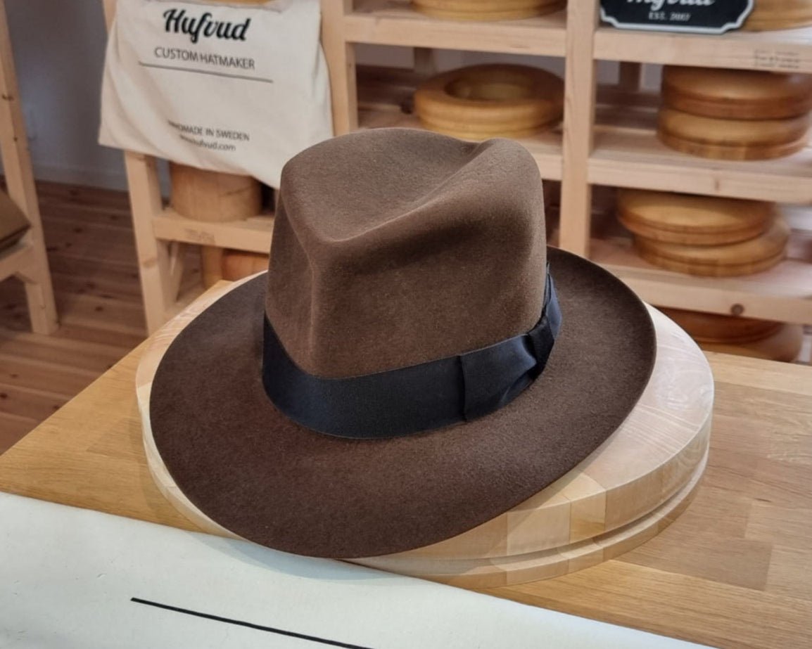 LEIFUR Lucky FEDORA | RABBIT & HARE DELUXE BLEND FELT | SABLE BROWN COLOR | SIZE 57, US 7 1/8 - Hufvud