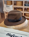 LEIFUR Lucky FEDORA | RABBIT & HARE DELUXE BLEND FELT | SABLE BROWN COLOR | SIZE 57, US 7 1/8 - Hufvud