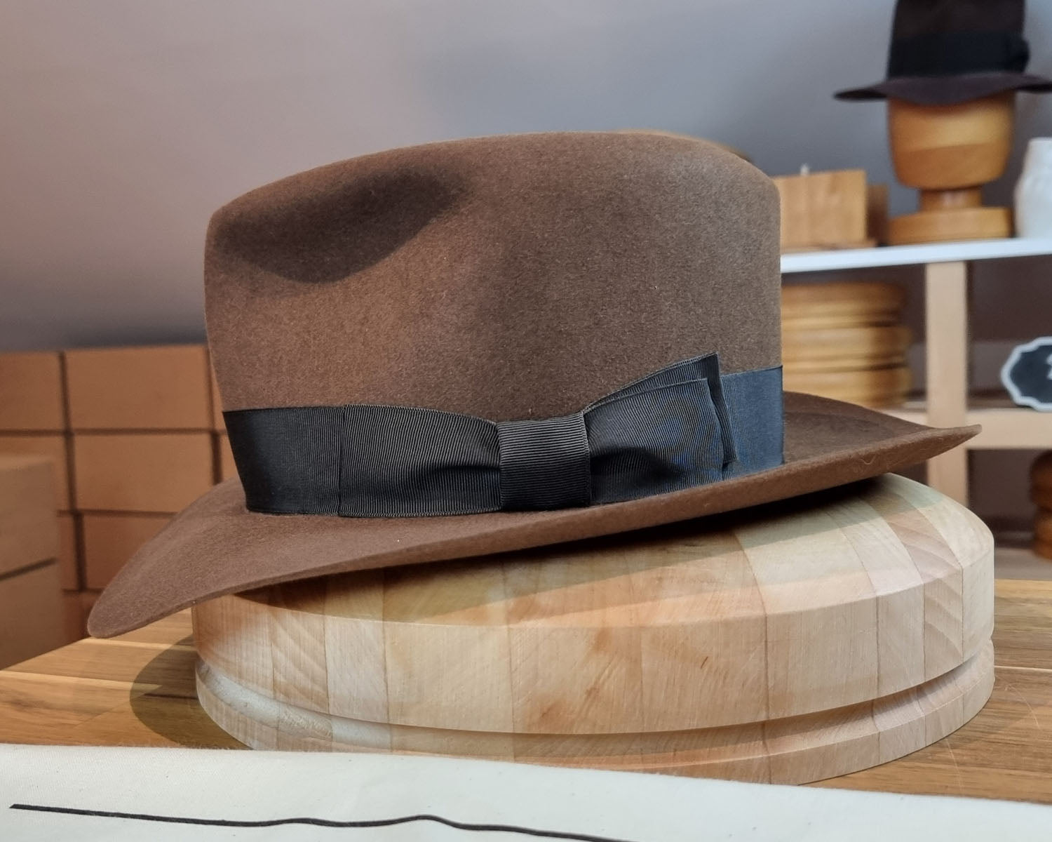 LEIFUR Lucky FEDORA | RABBIT &amp; HARE DELUXE BLEND | MULTIPLE SIZE AVAILABLE - Hufvud