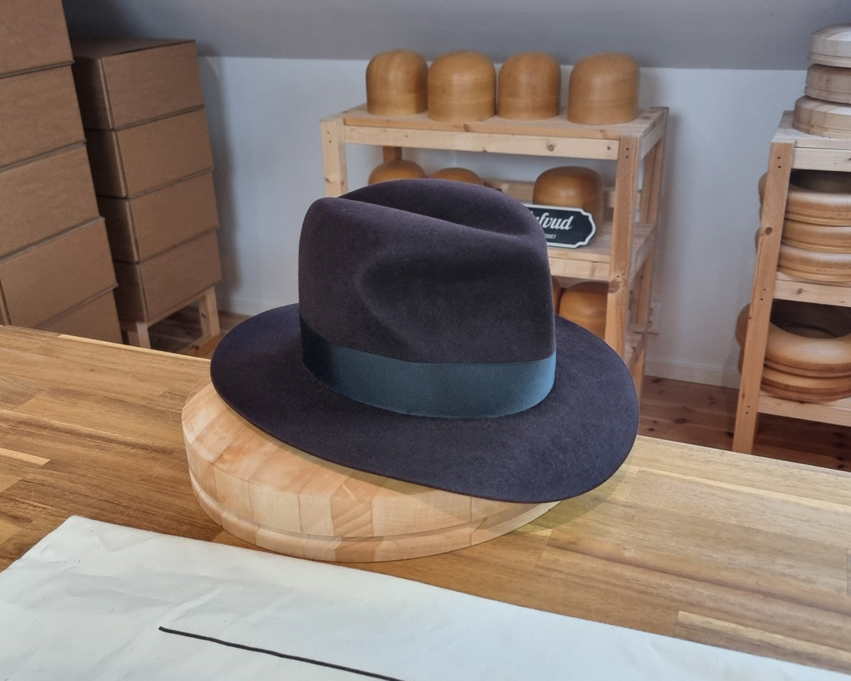 LEIFUR Raven Crown FEDORA | BEAVER FIFTY | OXBLOOD COLOR | MULTIPLE SIZE AVAILABLE - Hufvud