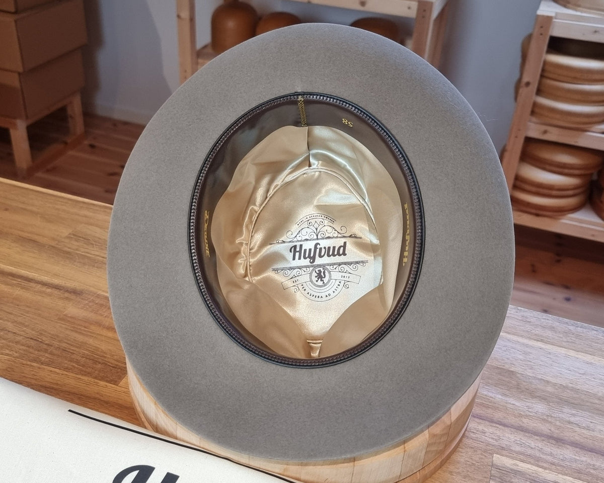 LEIFUR Raven Crown FEDORA | RABBIT &amp; HARE DELUXE BLEND | MULTIPLE SIZE AVAILABLE - Hufvud