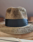 RAGNAR FEDORA | 100% HARE | FAWN COLOR | VELOUR FINISH | SIZE 60, US 7 1/2 - Hufvud