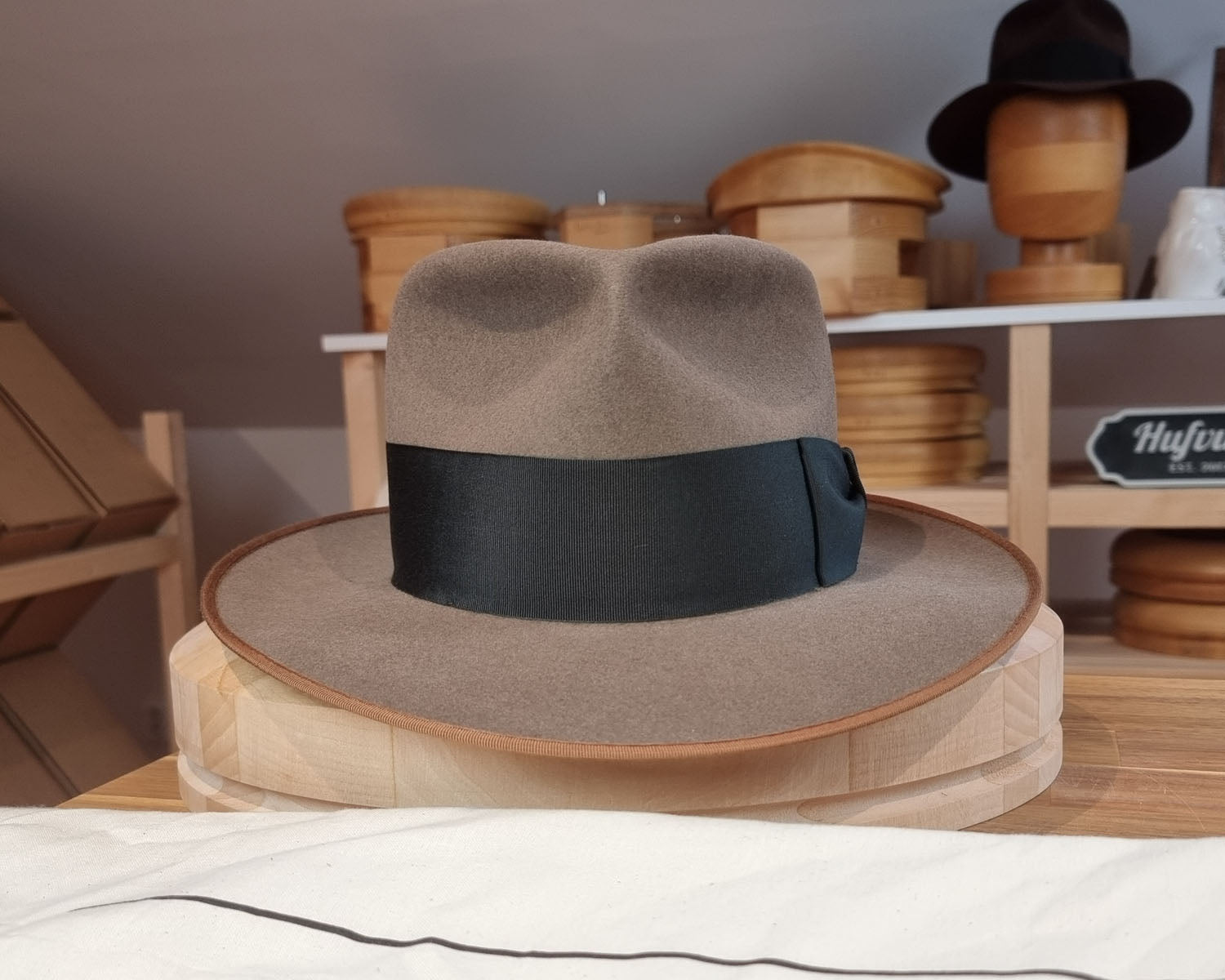 RAGNAR FEDORA | BEAVER FIFTY | WHISKEY COLOR | SIZE 58, US 7 1/4 - Hufvud