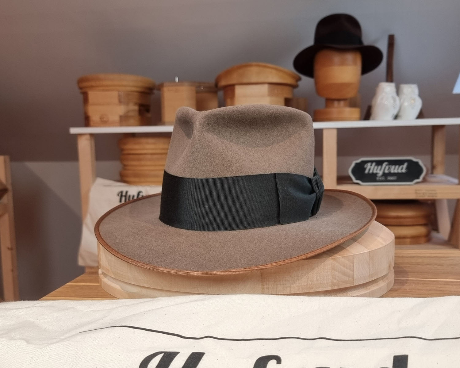 RAGNAR FEDORA | BEAVER FIFTY | WHISKEY COLOR | SIZE 58, US 7 1/4 - Hufvud