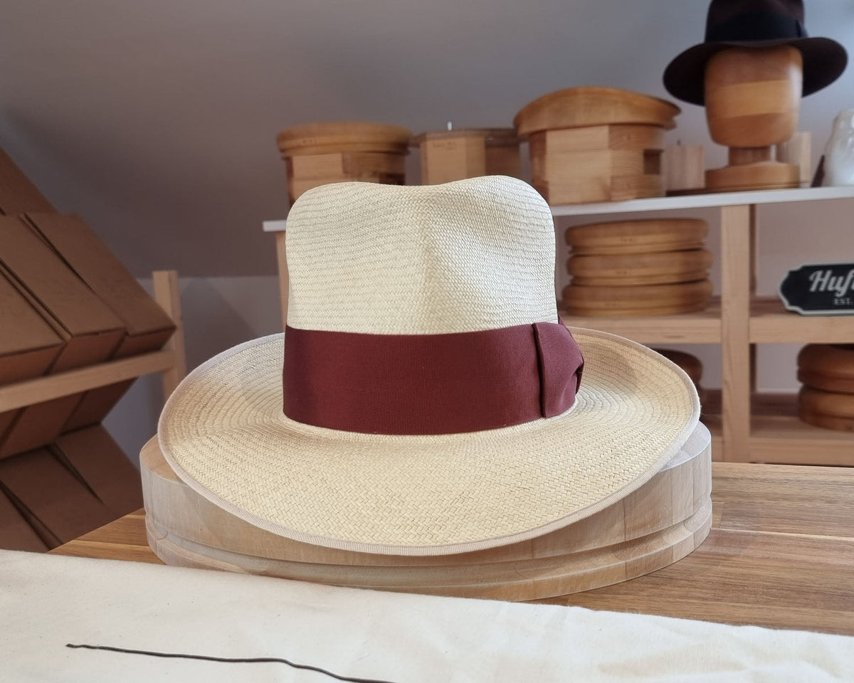 RAGNAR FEDORA | HAND WOVEN ECUADORIAN STRAW | NATURAL COLOR | CUENCA GRADE EIGHT | SIZE 58, US 7 1/4 - Hufvud