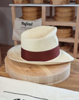RAGNAR FEDORA | HAND WOVEN ECUADORIAN STRAW | NATURAL COLOR | CUENCA GRADE EIGHT | SIZE 58, US 7 1/4 - Hufvud