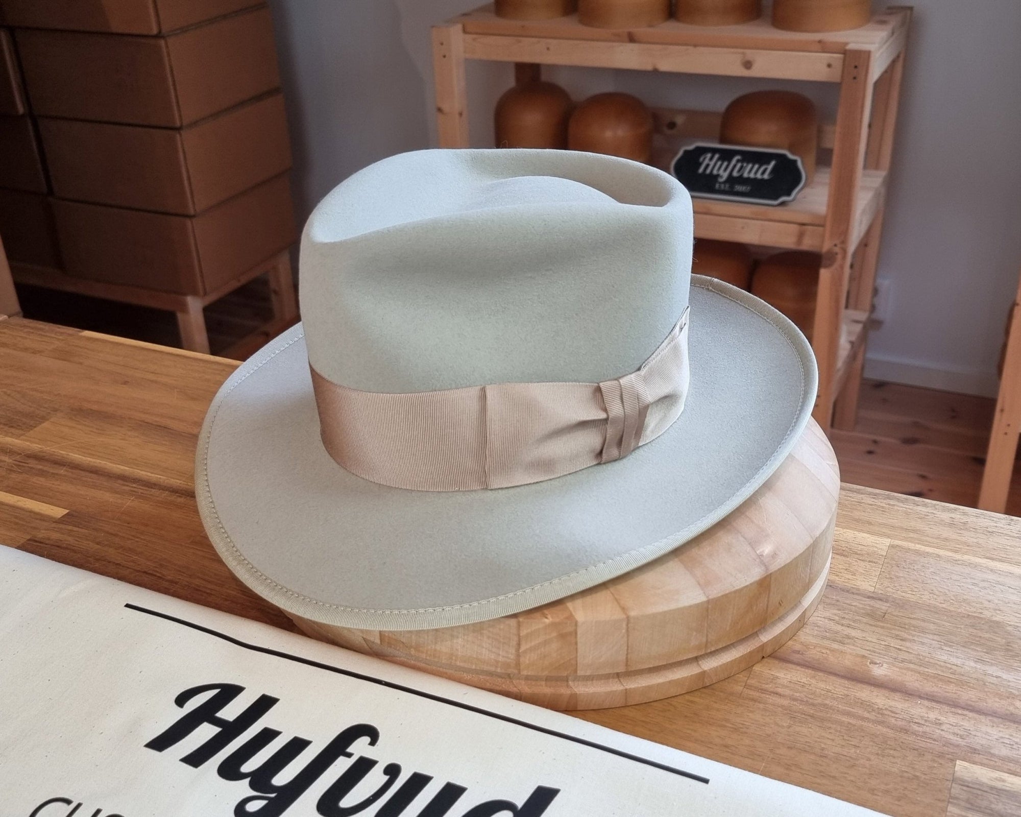 RAGNAR FEDORA | RABBIT &amp; HARE DELUXE BLEND FELT | SILVERBELLY COLOR | MULTIPLE SIZE AVAILABLE - Hufvud