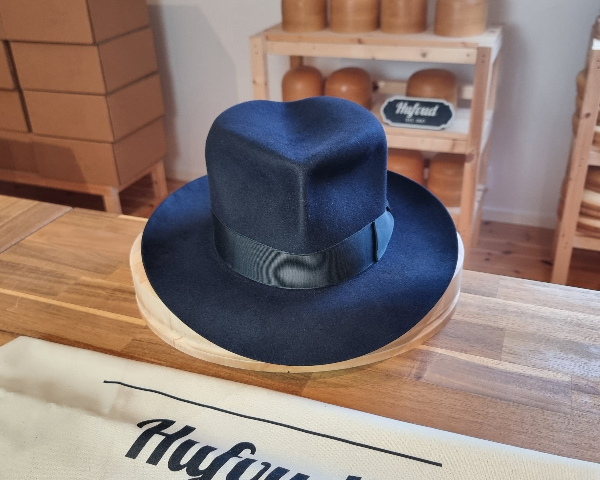 LEIFUR Adventure FEDORA | BEAVER HUNDRED | DARK NAVY BLUE COLOR | WESTERN WEIGHT | SIZE 58, US 7 1/4
