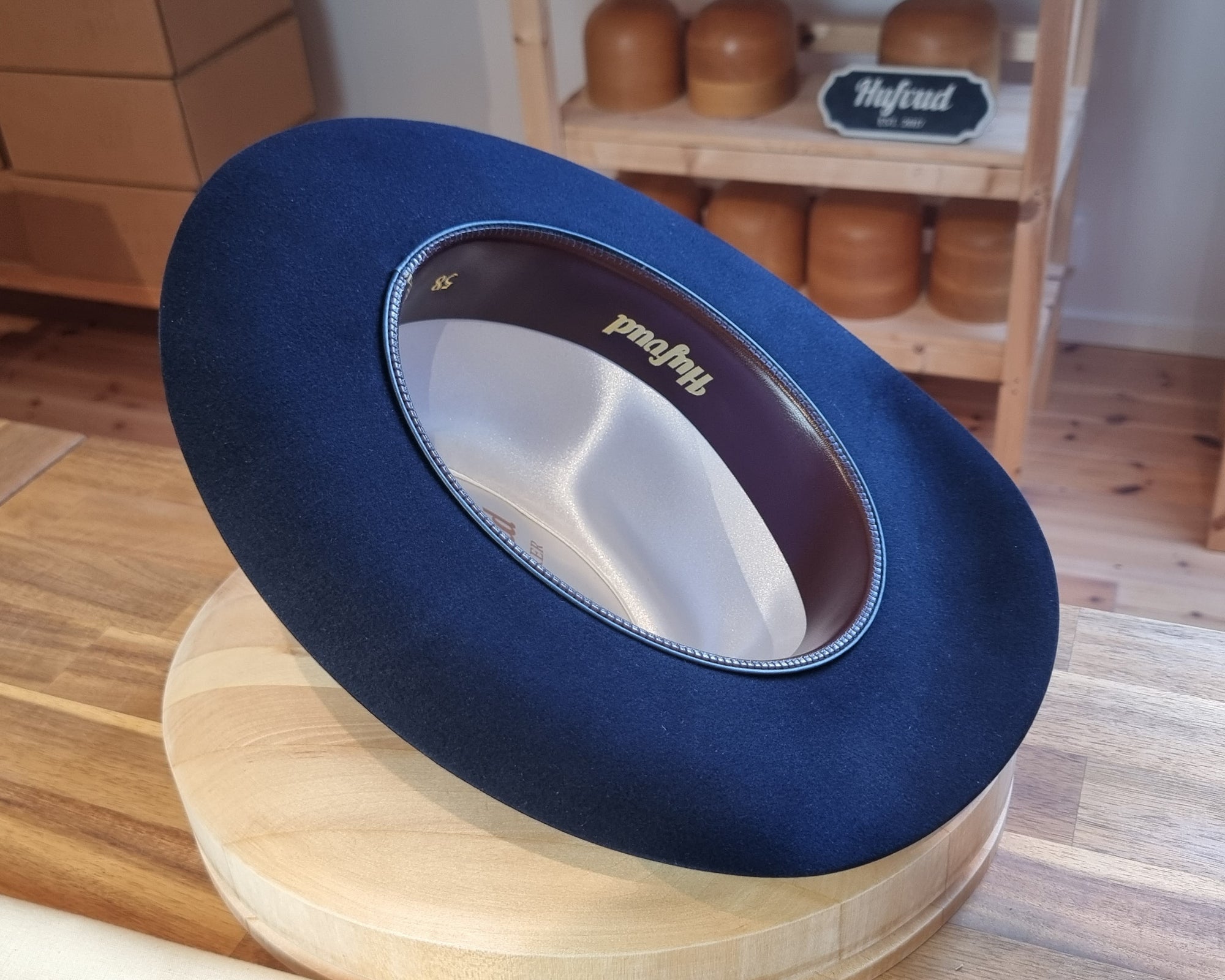 LEIFUR Adventure FEDORA | BEAVER HUNDRED | DARK NAVY BLUE COLOR | WESTERN WEIGHT | SIZE 58, US 7 1/4