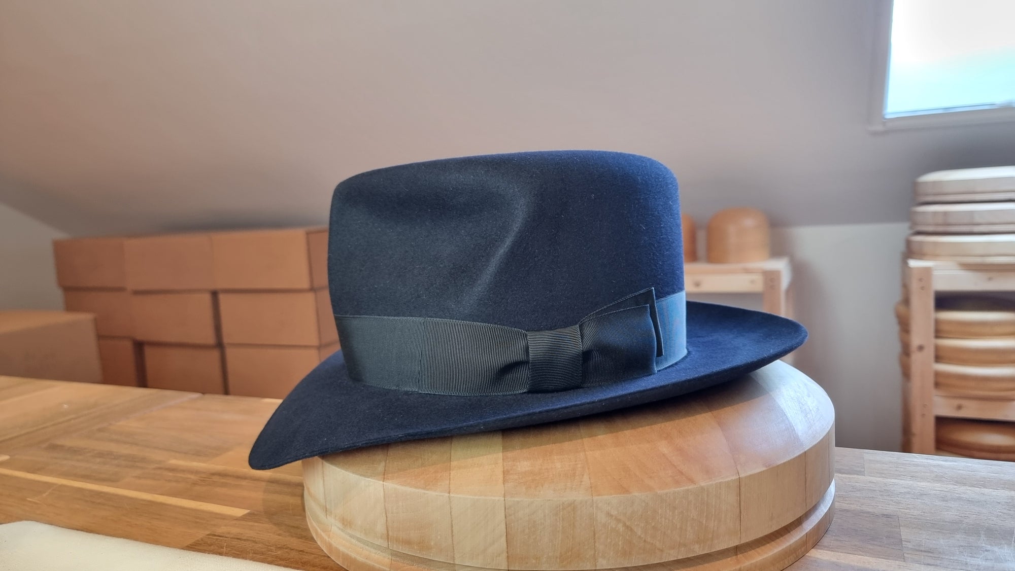 LEIFUR Adventure FEDORA | BEAVER HUNDRED | DARK NAVY BLUE COLOR | WESTERN WEIGHT | SIZE 58, US 7 1/4