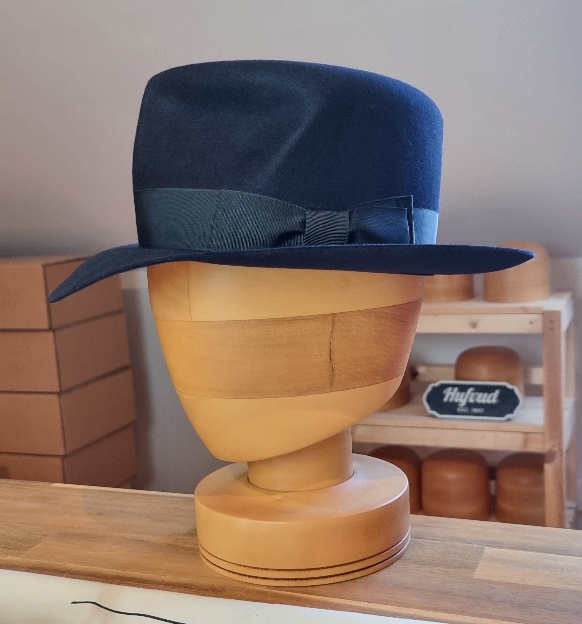 LEIFUR Adventure FEDORA | BEAVER HUNDRED | DARK NAVY BLUE COLOR | WESTERN WEIGHT | SIZE 58, US 7 1/4