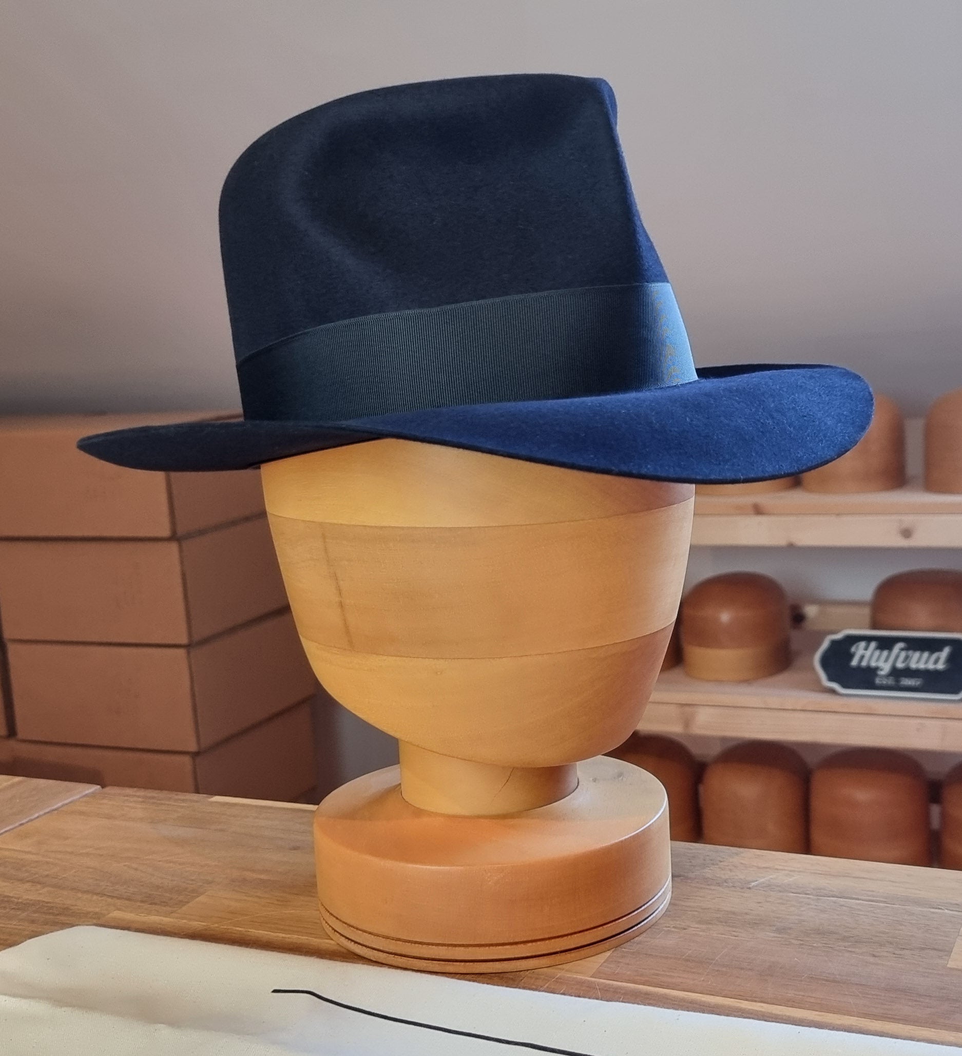 LEIFUR Adventure FEDORA | BEAVER HUNDRED | DARK NAVY BLUE COLOR | WESTERN WEIGHT | SIZE 58, US 7 1/4