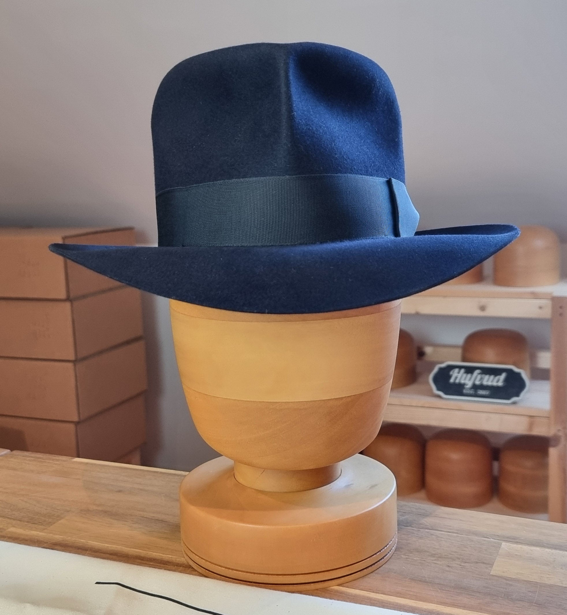LEIFUR Adventure FEDORA | BEAVER HUNDRED | DARK NAVY BLUE COLOR | WESTERN WEIGHT | SIZE 58, US 7 1/4