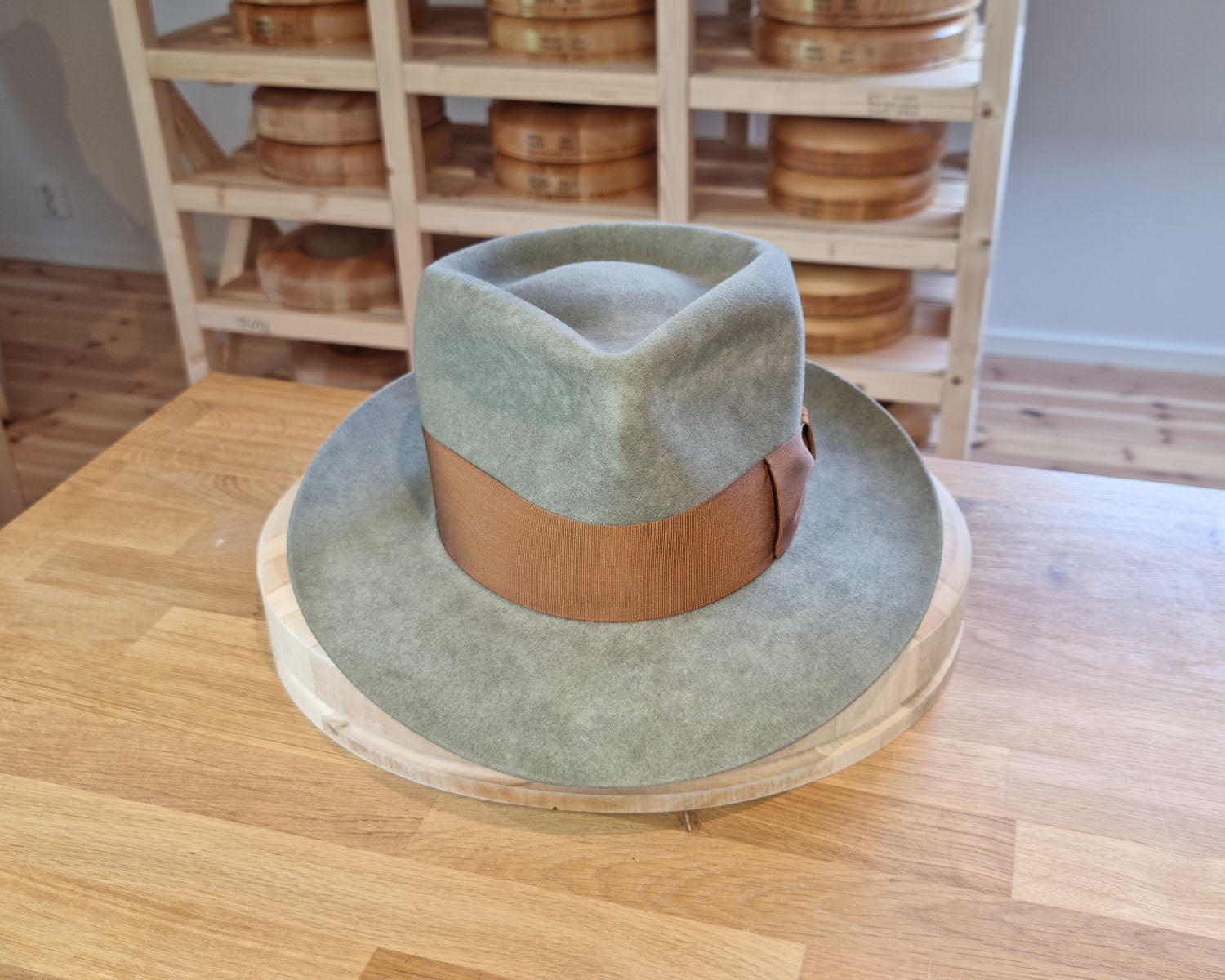 WHIPPET FEDORA | 100X NUTRIA | SAGE COLOR | SIZE 59, US 7 3/8